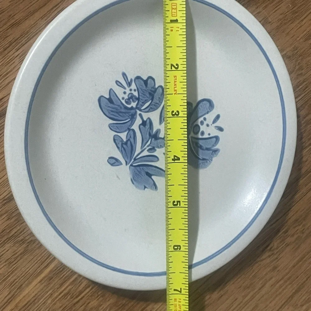 Pfaltzgraff Set of Four Cream Ceramic Dinnerware